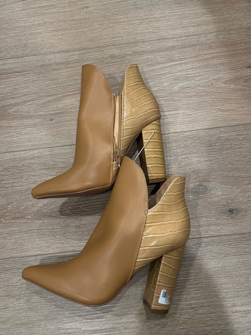 Qupid Brown Ankle Boots size 8 New without box